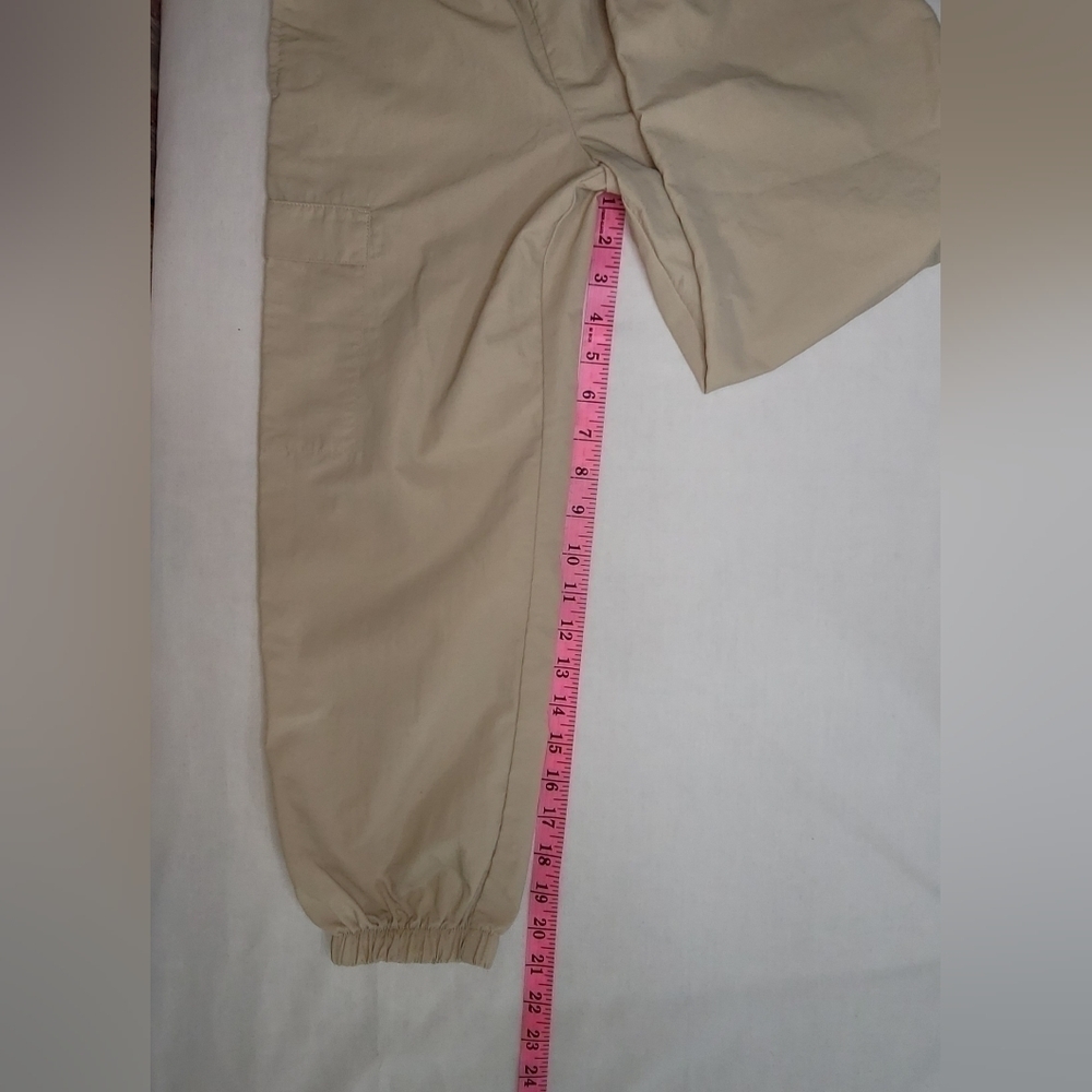 DSG Khaki Nylon Cargo Joggers Kids Size XS (6-7) - Picture 11 of 12